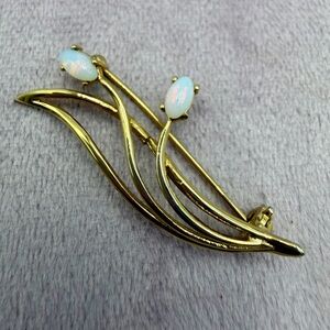 Vintage Delicate Gold filled and Opal Brooch